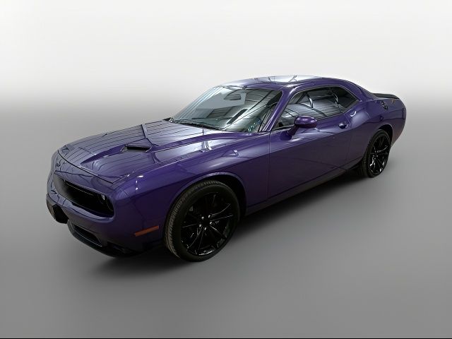 2016 Dodge Challenger SXT Plus