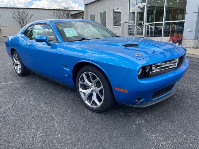 2016 Dodge Challenger SXT Plus