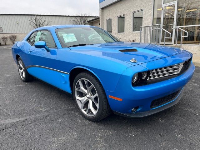 2016 Dodge Challenger SXT Plus