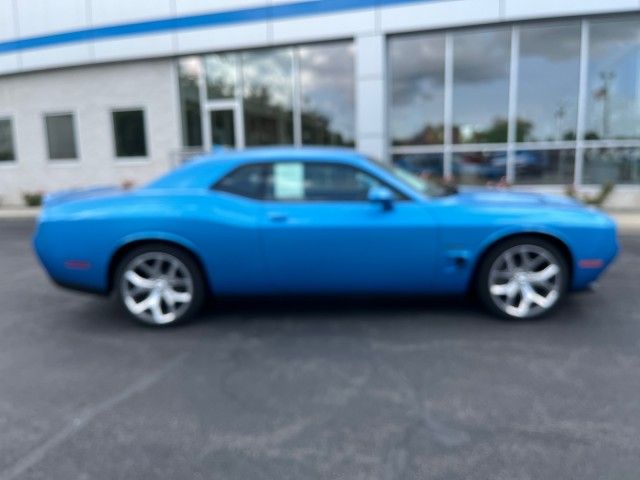 2016 Dodge Challenger SXT Plus