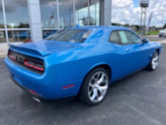 2016 Dodge Challenger SXT Plus