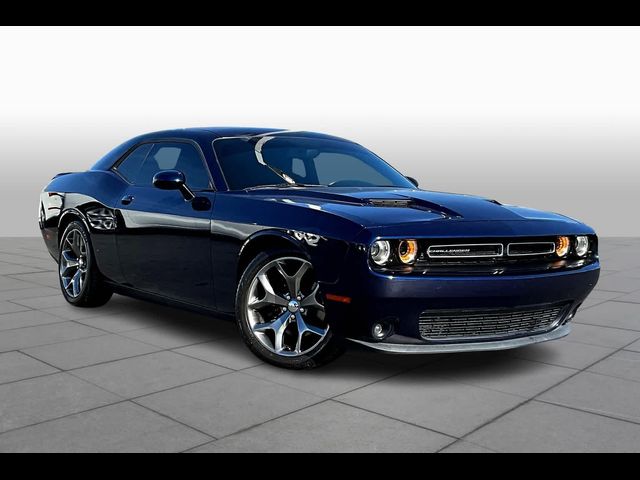 2016 Dodge Challenger SXT Plus