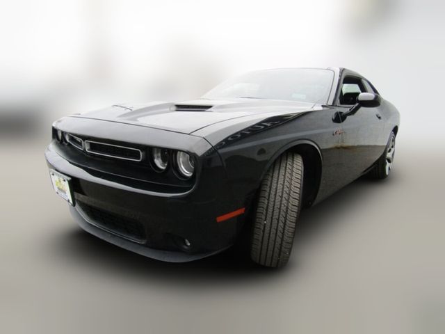 2016 Dodge Challenger SXT Plus