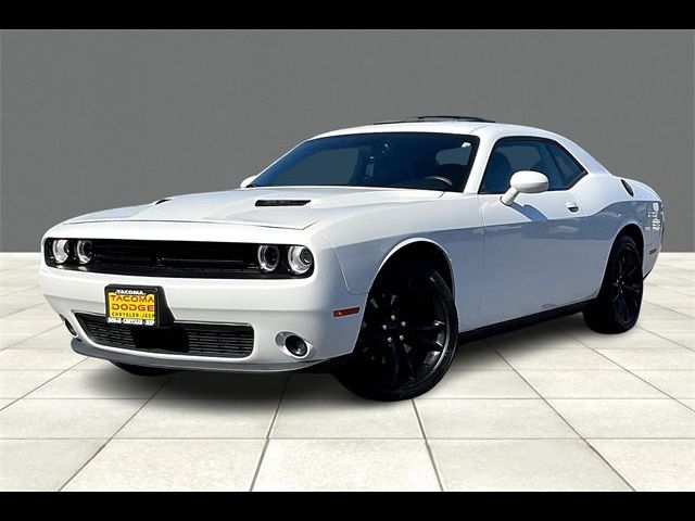 2016 Dodge Challenger SXT Plus