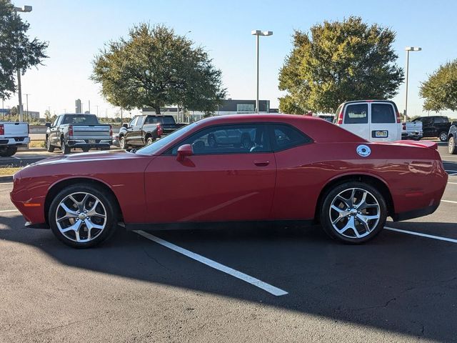 2016 Dodge Challenger SXT Plus