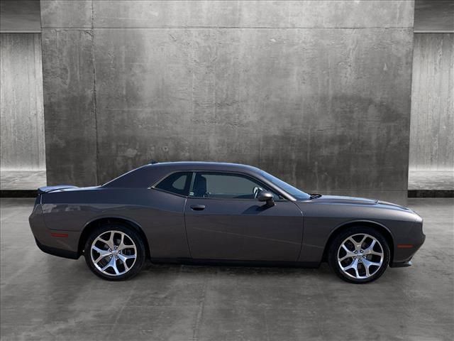 2016 Dodge Challenger SXT Plus