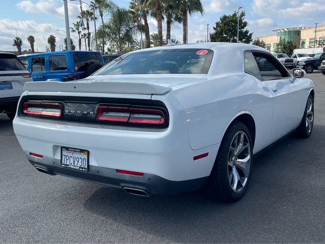 2016 Dodge Challenger SXT Plus