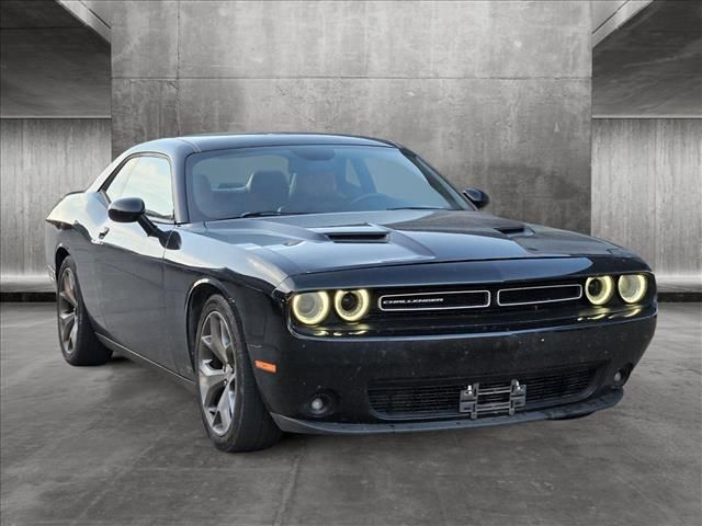 2016 Dodge Challenger SXT Plus