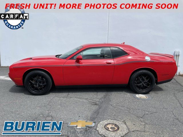 2016 Dodge Challenger SXT Plus