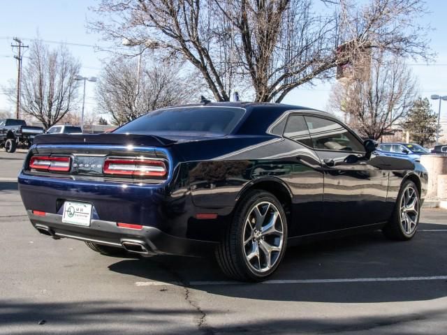 2016 Dodge Challenger SXT Plus