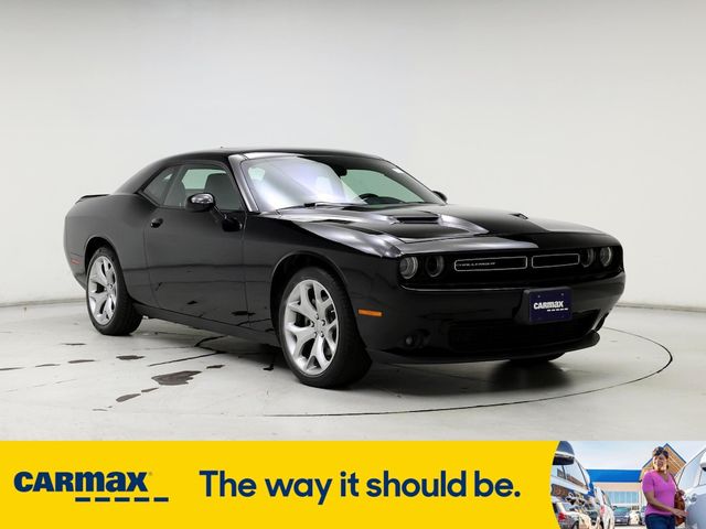 2016 Dodge Challenger SXT Plus