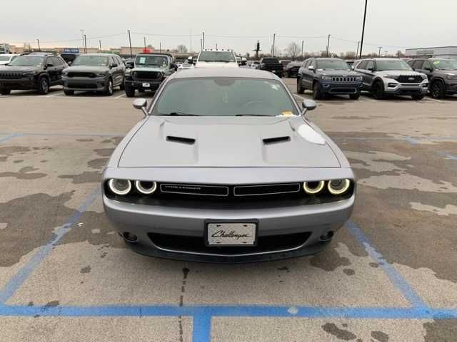 2016 Dodge Challenger SXT Plus