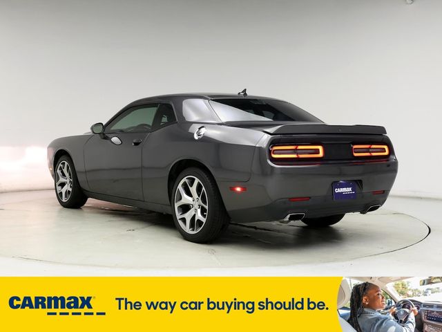 2016 Dodge Challenger SXT Plus