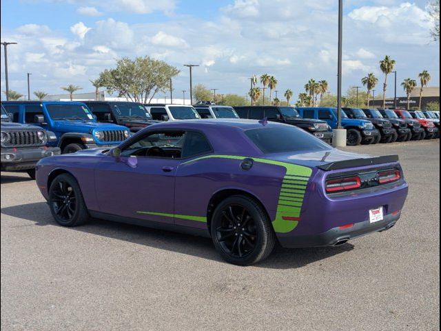 2016 Dodge Challenger SXT Plus