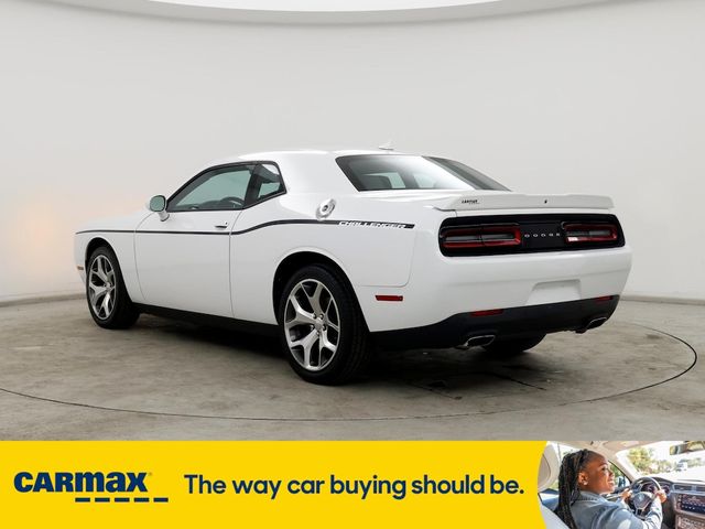 2016 Dodge Challenger SXT Plus