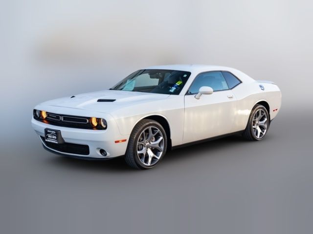 2016 Dodge Challenger SXT Plus