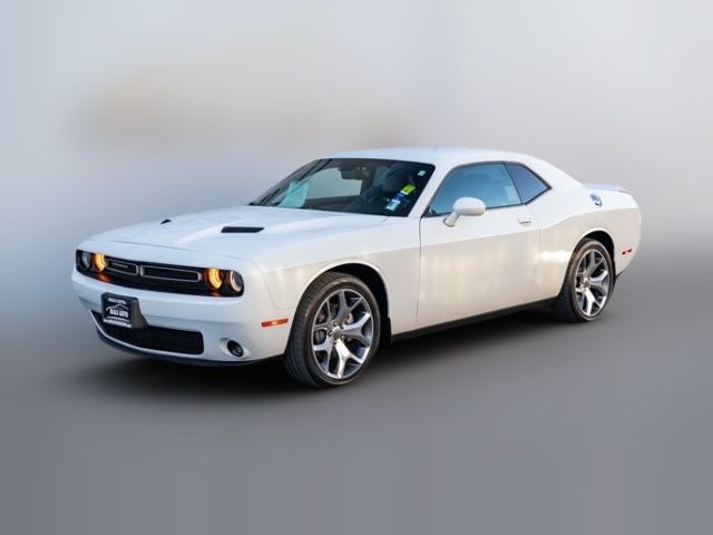 2016 Dodge Challenger SXT Plus