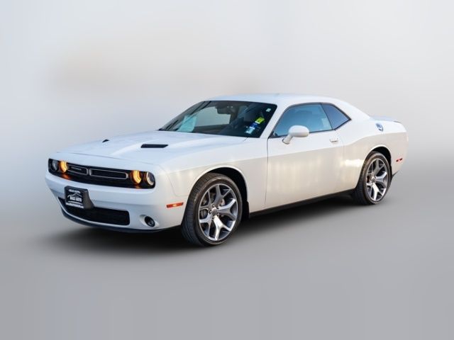 2016 Dodge Challenger SXT Plus