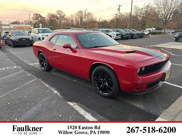 2016 Dodge Challenger SXT Plus