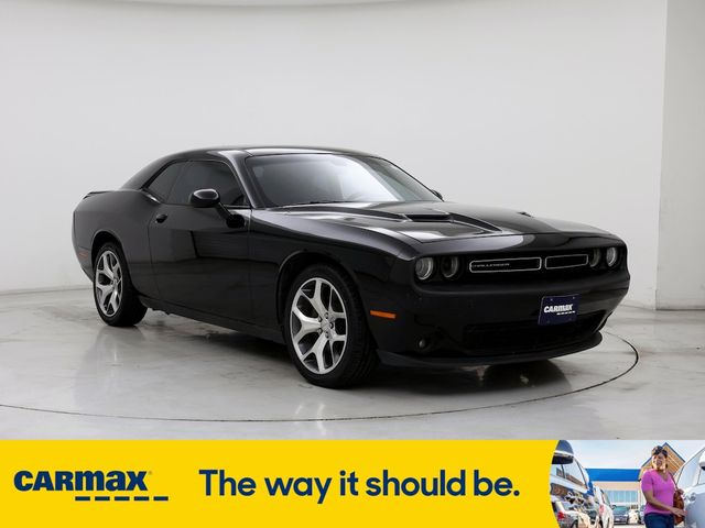 2016 Dodge Challenger SXT Plus