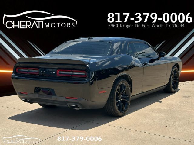 2016 Dodge Challenger SXT Plus