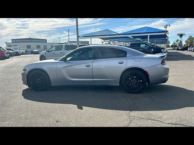 2016 Dodge Charger SE