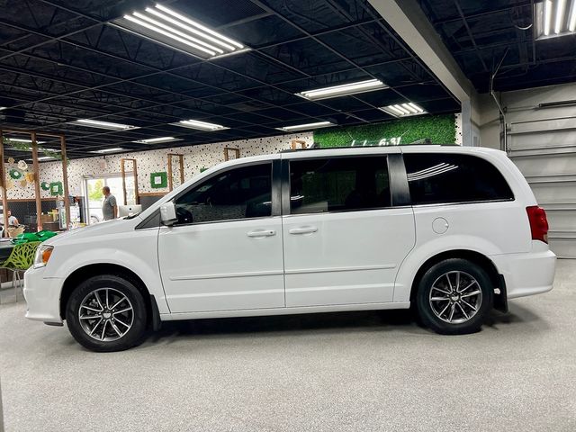 2016 Dodge Grand Caravan SXT Plus