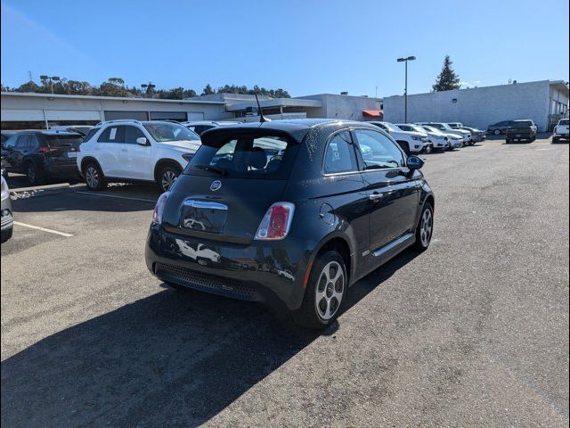 2016 FIAT 500e Base