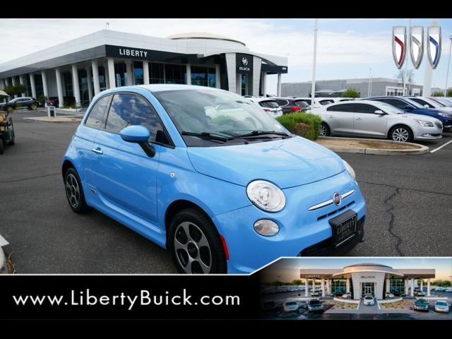 2016 FIAT 500e Base