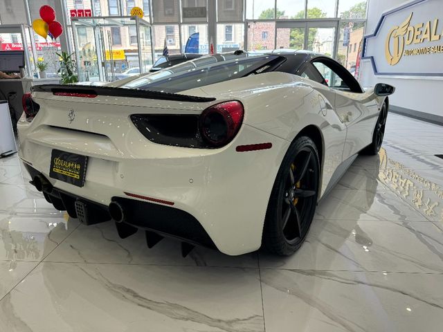 2016 Ferrari 488 GTB Base