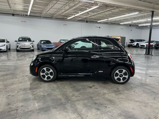 2016 FIAT 500e Base