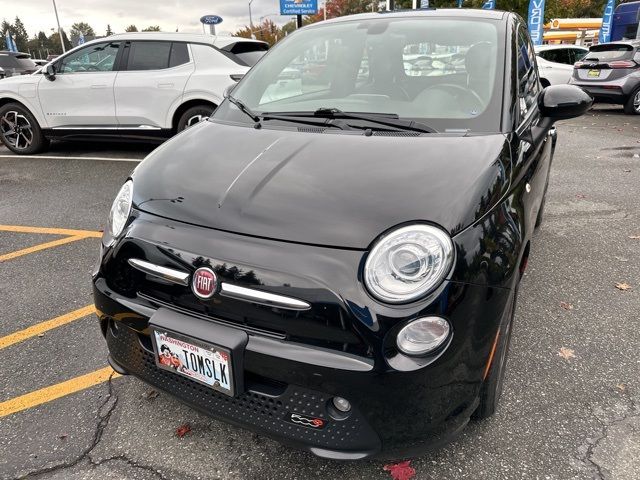 2016 FIAT 500e Base