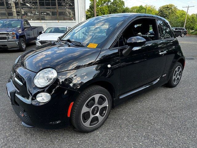 2016 FIAT 500e Base