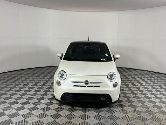 2016 FIAT 500e Base