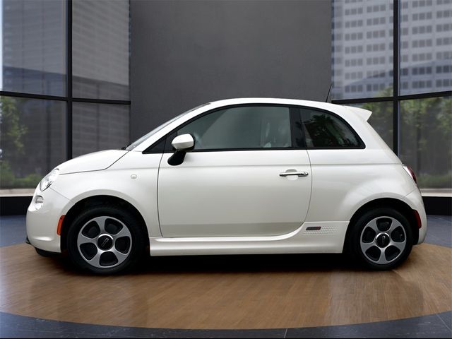 2016 FIAT 500e Base