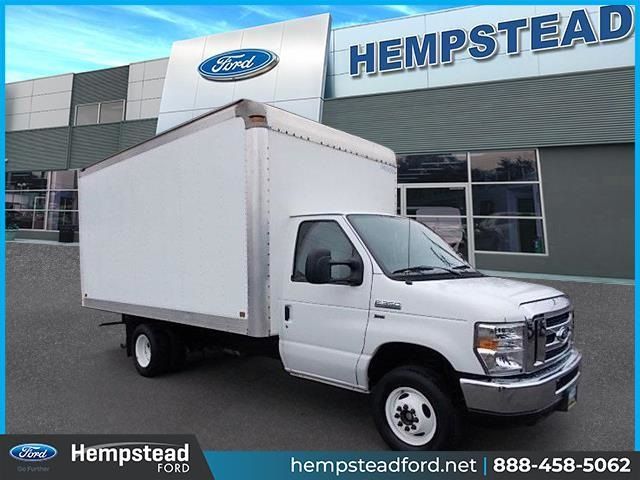 2016 Ford Econoline Base