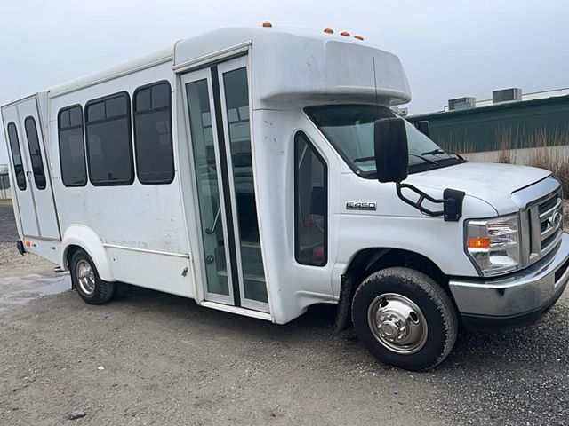 2016 Ford Econoline Base