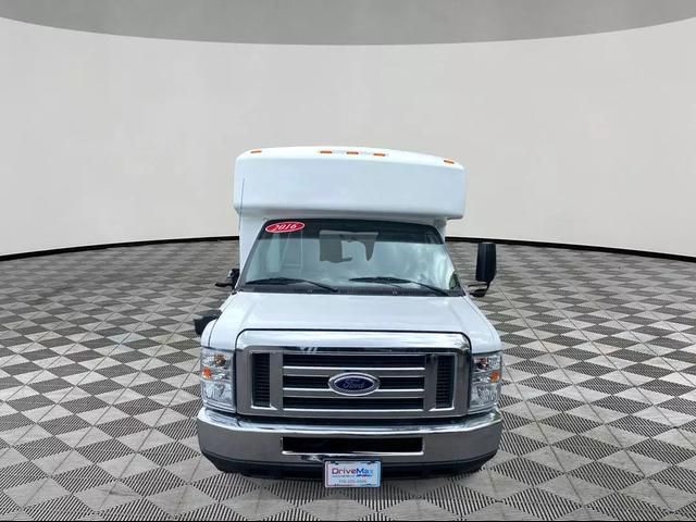 2016 Ford Econoline 
