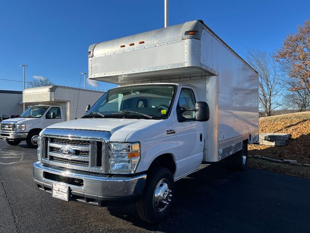 2016 Ford Econoline Base