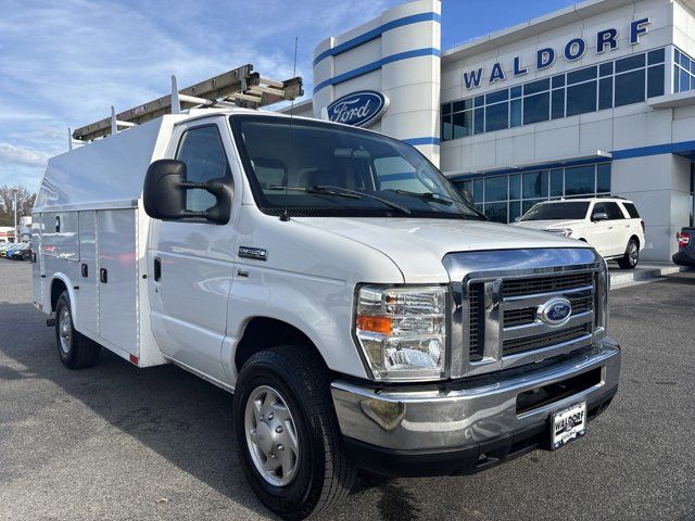 2016 Ford Econoline Base