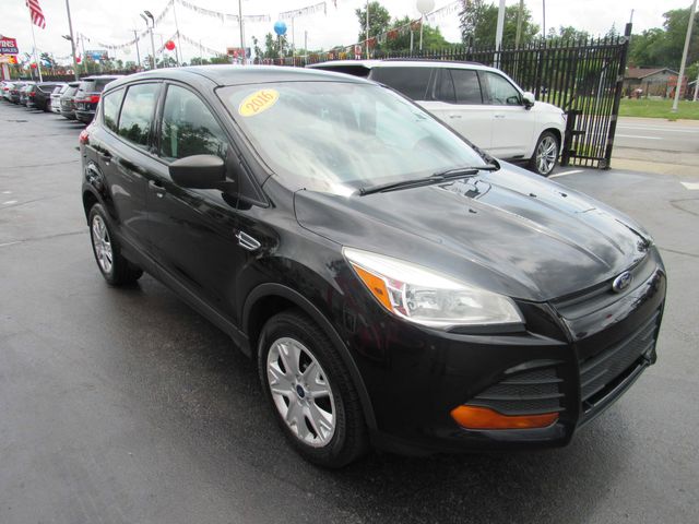 2016 Ford Escape S