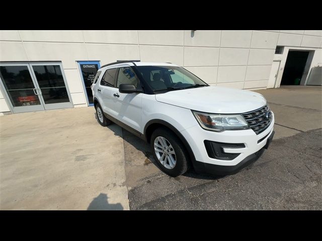 2016 Ford Explorer Base