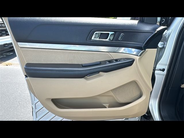 2016 Ford Explorer Base