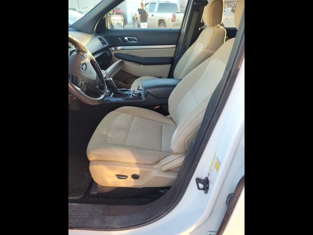 2016 Ford Explorer Base