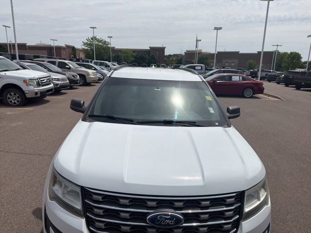 2016 Ford Explorer Base