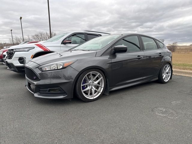 2016 Ford Focus ST