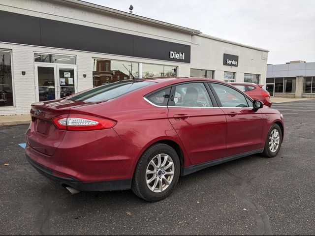 2016 Ford Fusion S