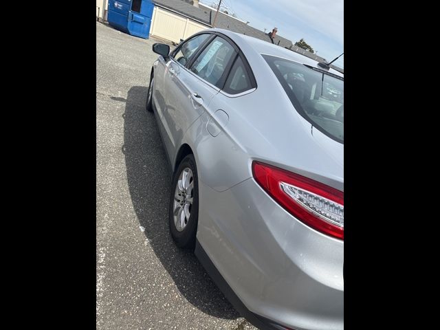2016 Ford Fusion S