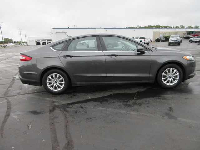 2016 Ford Fusion S