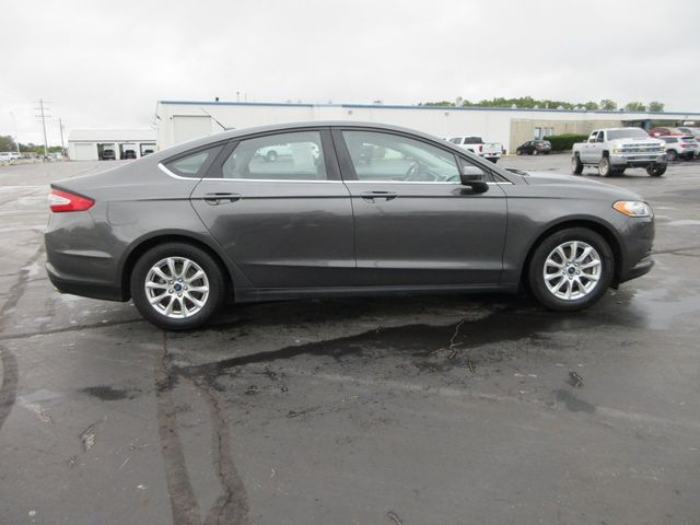 2016 Ford Fusion S